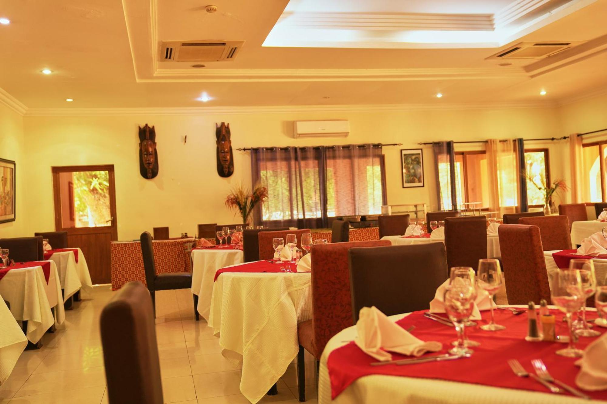 Dunia Hotel Bissau Dış mekan fotoğraf