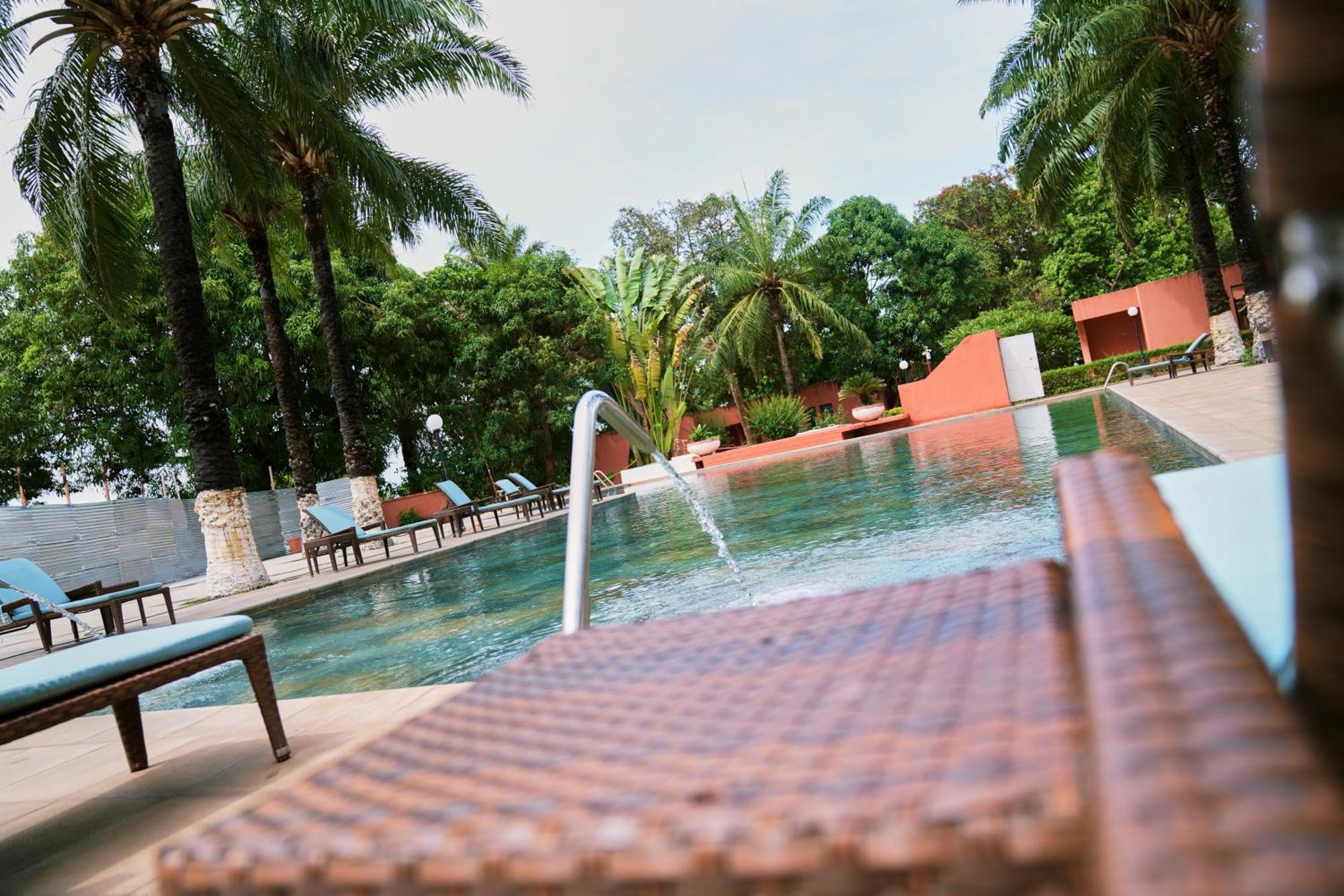 Dunia Hotel Bissau Dış mekan fotoğraf