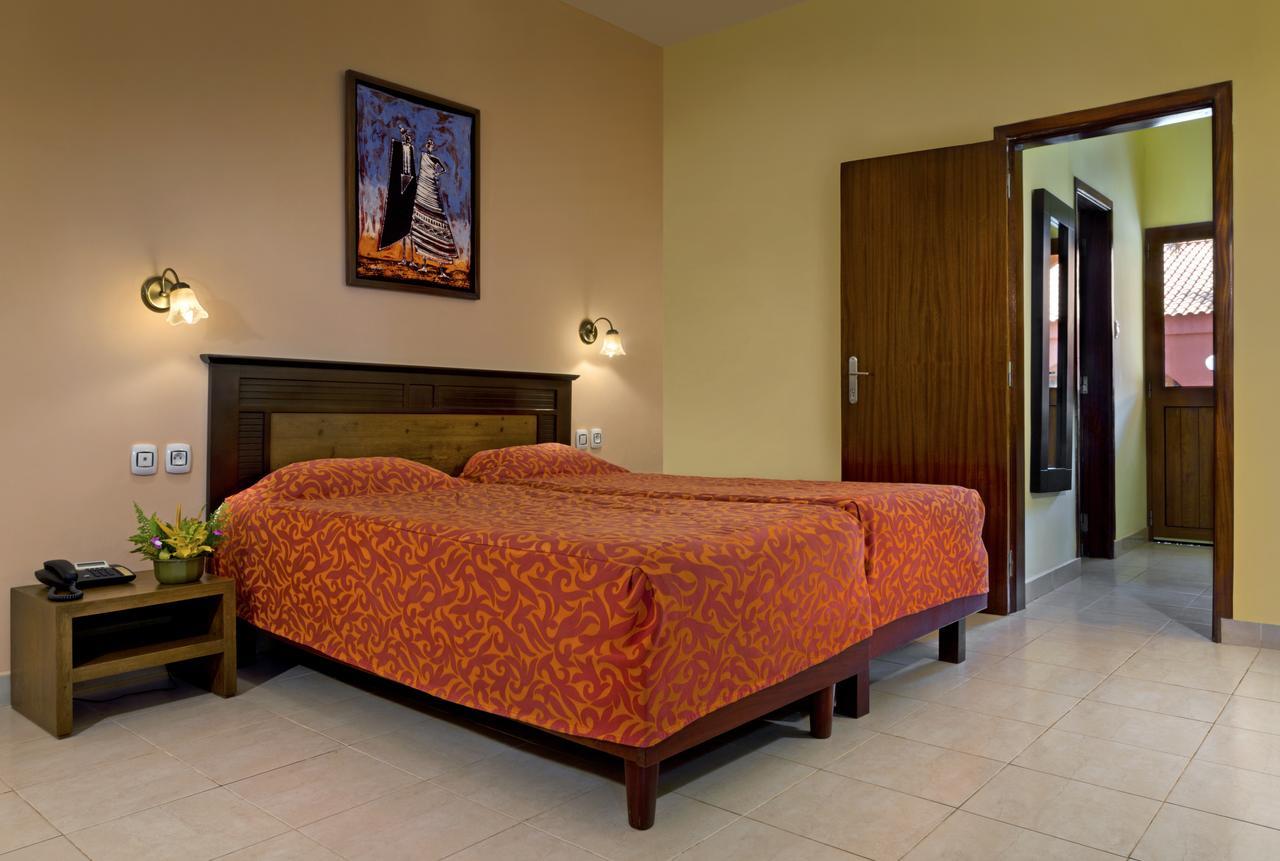 Dunia Hotel Bissau Dış mekan fotoğraf