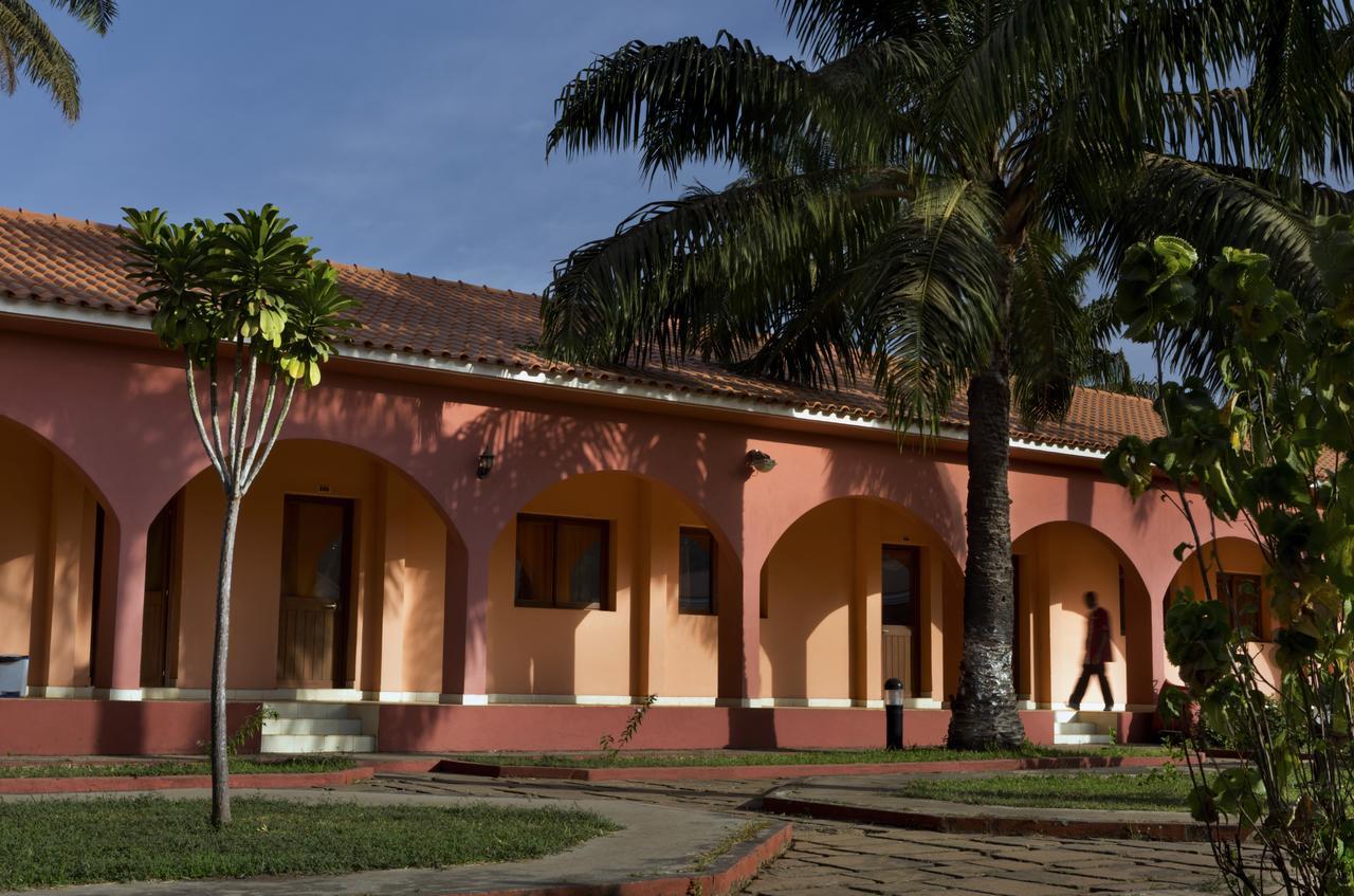 Dunia Hotel Bissau Dış mekan fotoğraf