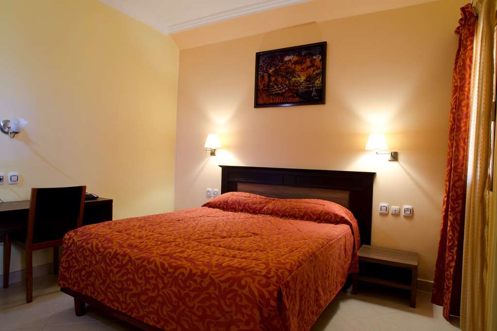 Dunia Hotel Bissau Oda fotoğraf