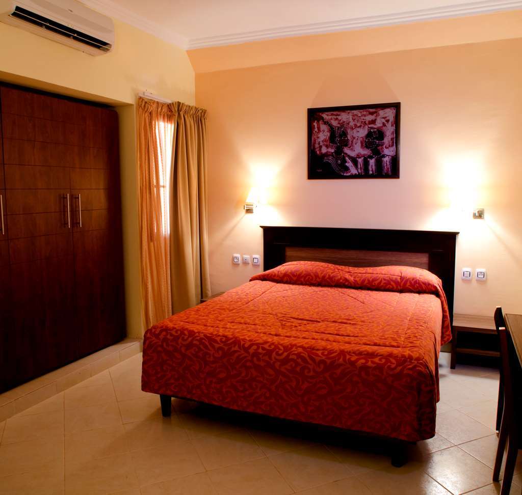 Dunia Hotel Bissau Oda fotoğraf